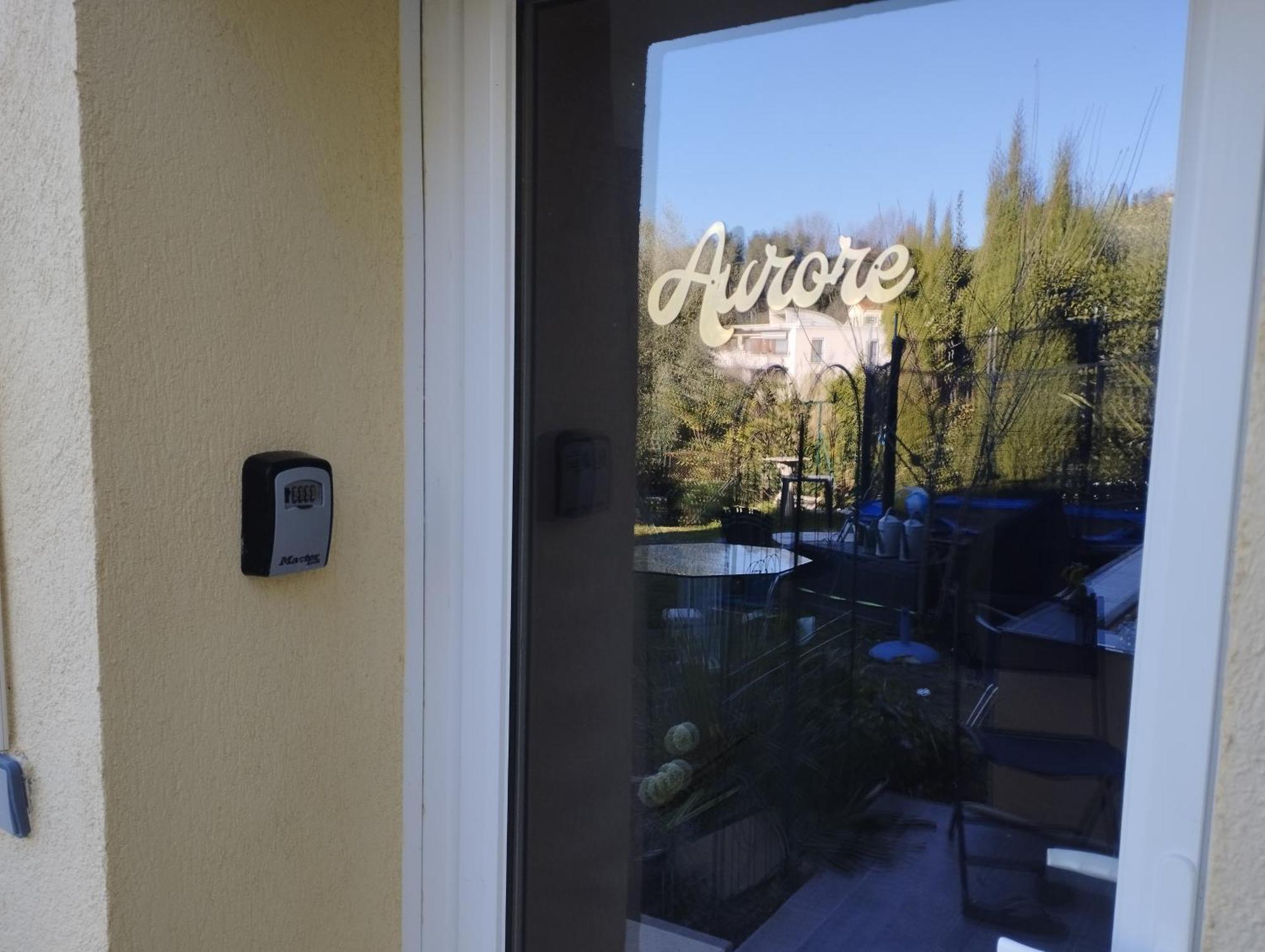 Appartement Aurore En Rez De Jardin Avec Parking Gratuit Ванс Экстерьер фото